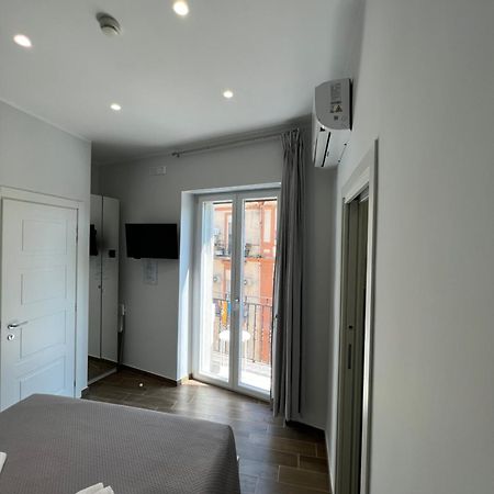 Metropolis Home Наполи Екстериор снимка