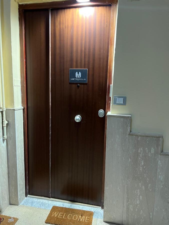 Metropolis Home Наполи Екстериор снимка