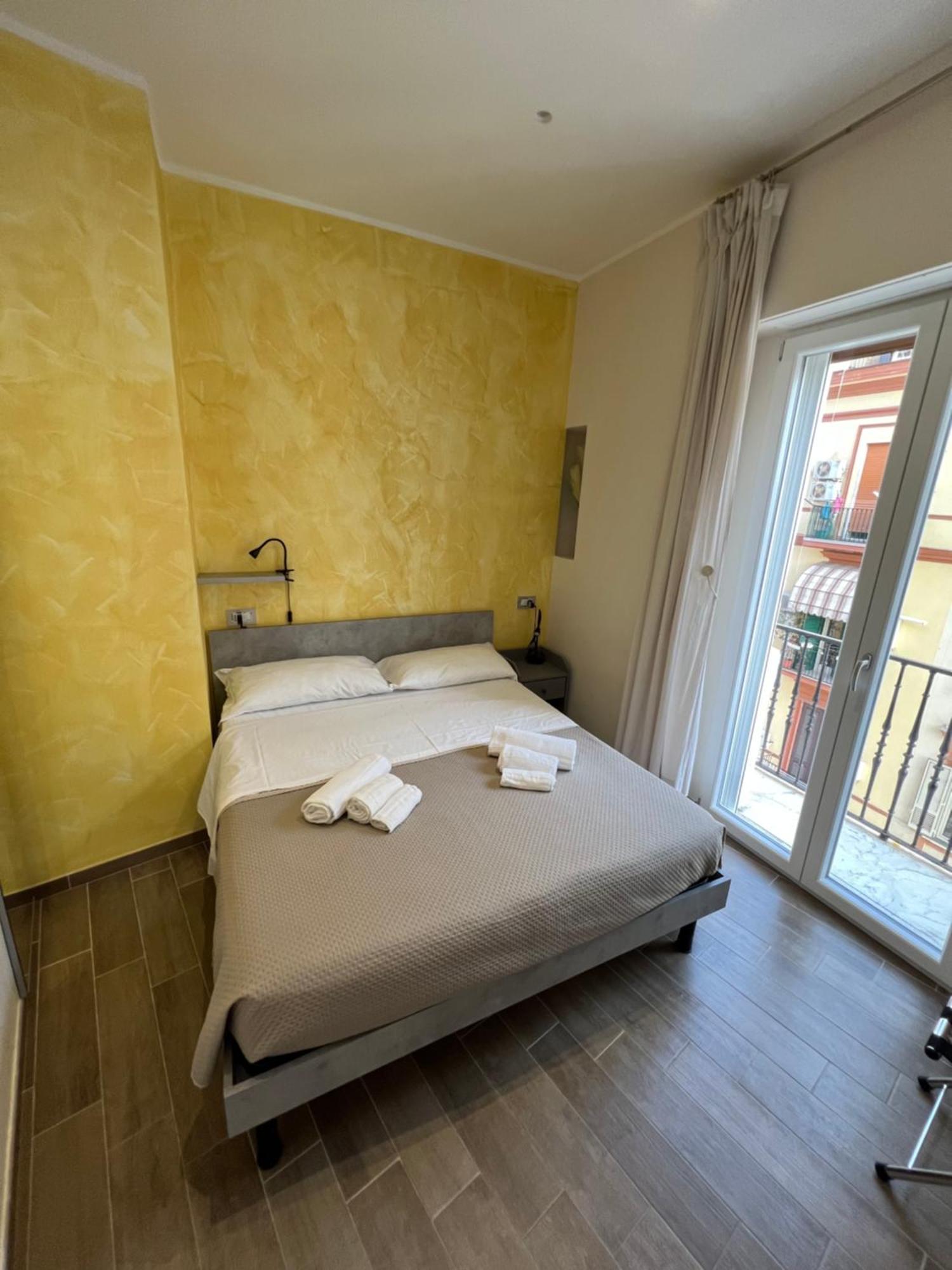 Metropolis Home Наполи Екстериор снимка